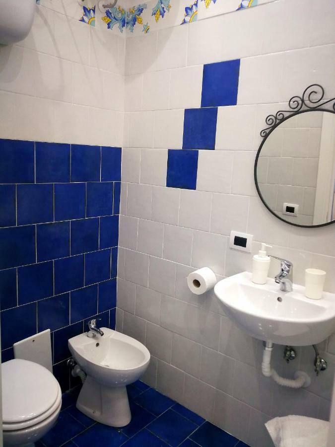 A Casa Di Dalila * Napoli